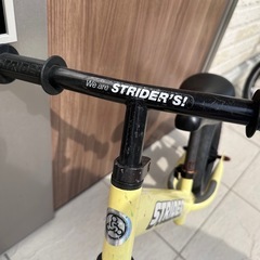 ストライダー　黄色　キックバイク
の画像