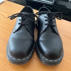 ドクターマーチン3ホール　ホワイトステッチの画像