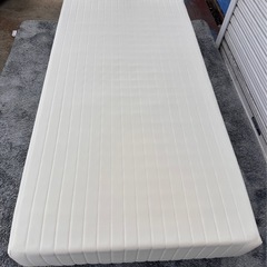 シングルマットレス 脚付きベッド 白 幅97cmの画像