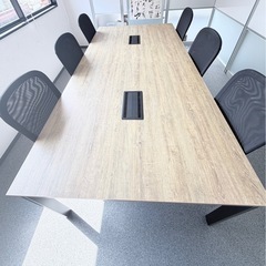 会議テーブルの画像