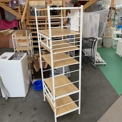 背が高い高いレンジ台の画像