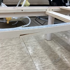 【ジモティー割引で最大15％OFF⭐️】難あり　シングルベッド　フレーム　木製　ホワイト　白の画像