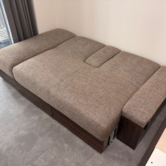 4/4まで【配送可】2人掛けソファ｜収納付き・フラット可の画像