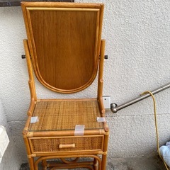 
籐　ドレッサーの画像