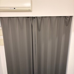 4/4まで【配送可】遮光・断熱カーテン（レース付き）一年のみの使用の画像