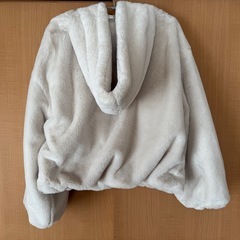 🌈コンティニューデナイスクラップ ファーアウター フリーサイズの画像