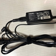 東芝 ノートパソコンの画像