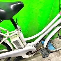 新生活応援SALE🌈東京23区配達無料🌈バッテリー2個付き🚲新基準 ヤマハ　パスアミ　12.8Ah リチウム 電動自転車 中古　BS 5574の画像