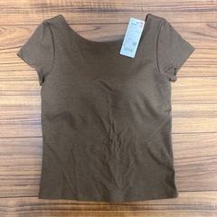 半額以下！エアリズム　新品　レディース　キッズ　ブラ付　ユニクロ 　ローバックブラTシャツ　ブラウン Sサイズの画像