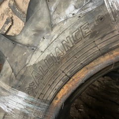 トラクタータイヤ　１本　の画像