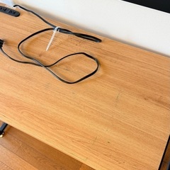 パソコンデスクの画像