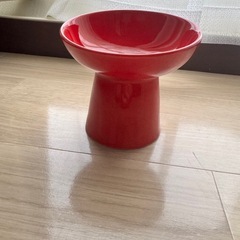 猫の餌入れの画像