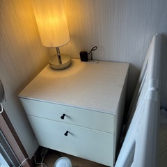 【もらって下さい】　サイドテーブル&ランプの画像