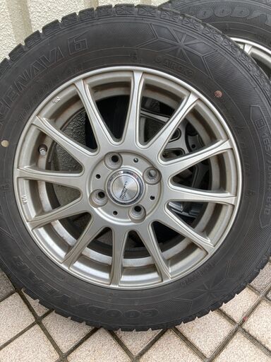 タイヤとアルミホイール 165/70R14