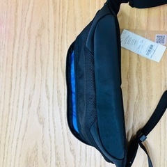 adidas ブラック ボディバッグ ウエストポーチの画像