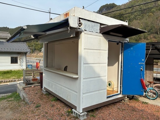 宝くじ売り場　プレハブ　倉庫　コンテナ　売店