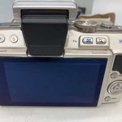 【トレファク足立扇店】ﾐﾗｰﾚｽ一眼ｶﾒﾗ OLYMPUS PEN Lite  E-PL5 ﾀﾞﾌﾞﾙｽﾞｰﾑｾｯﾄ  付属品完備 難ありの画像