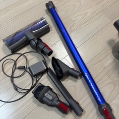 ダイソンv7スティック型コードレス掃除機　ジャンク品の画像