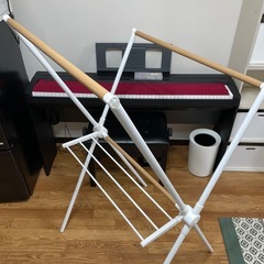 決まりました美品【NITORI】コンパクト X型物干し 室内干し 折り畳み式の画像