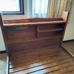 ベッドフレームの画像