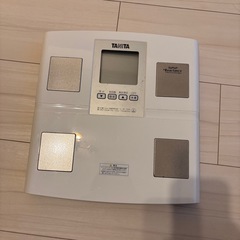 タニタ体重計の画像