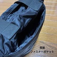 軽量　トートバック　ポケット多数　現行販売品　古いけれどあまり痛みありませんの画像
