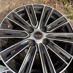 16インチ アルミホイールの画像