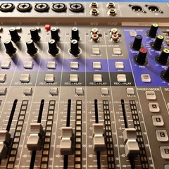 （新品）ZOOM Live trak  L-12の画像