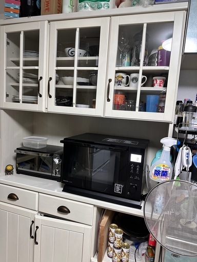 値下げしました。可愛い食器棚