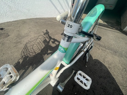 20インチ  自転車　6段切替　子供　低学年