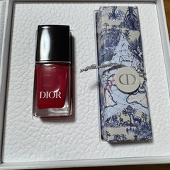 ディオール　ルージュネイルセットの画像