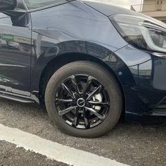 ブリヂストン185/60R15  &  アルミ
の画像