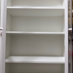 IKEA ビリー 本棚2点セット ガラスドア付きの画像