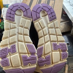 クロミ　　スニーカー
の画像