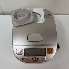 【🐤買取市場 6ヶ月保証】R072 ☀️ ZOJIRUSHI / 象印  炊飯ジャー 3合炊き 17年製 NL-BB05 ⭐ 動作確認済 ⭐ クリーニング済の画像
