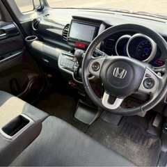 N-BOXカスタムGターボ★総額27.8万円★社外ナビ フルセグTV Bluetooth 両側パワスラ 車検付き エアコンバッチリ冷えます！修復歴無し♪の画像