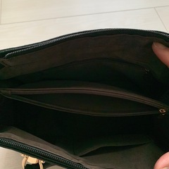 合皮ハンドバッグ　ほぼ未使用　複数ポケット ショルダーバッグ ハンドバッグの画像