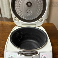 YAMADA 炊飯器5合炊きの画像