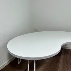 ビーンズ型折りたたみテーブルの画像