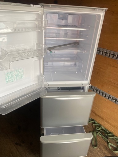 NO B959?福岡市内配送設置無料✨?シャープ 冷蔵庫 350L 3ドア どっちもドア 両開き 中段冷凍室 シルバー SJ-W351