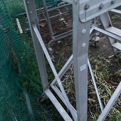 折りたたみ式作業台　脚立　梯子の画像
