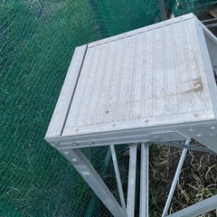 折りたたみ式作業台　脚立　梯子の画像