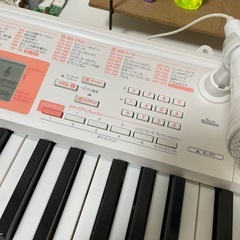 CASIO電子ピアノ61鍵盤の画像