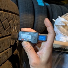 アルファード用 スタッドレス4本 2023年製 残溝約6mmの画像