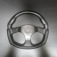 momo ステアリング Dシェイプ の画像