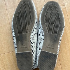 取引予定)パンプス　23.5センチの画像