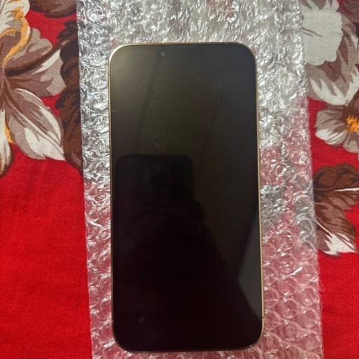 iPhone 13 Pro 128GB、バッテリー残量100 %、ゴールドカラ