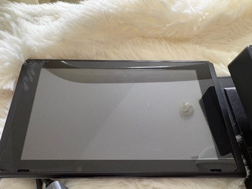 任天堂Switch（通常モデル）（ジョイコンなし）