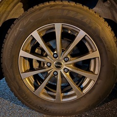 スタッドレスタイヤアルミセットの画像