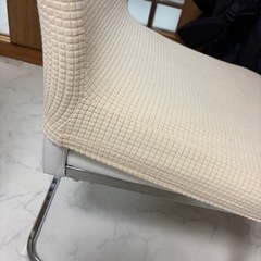 ダイニングチェア　椅子2脚　　カバー有の画像